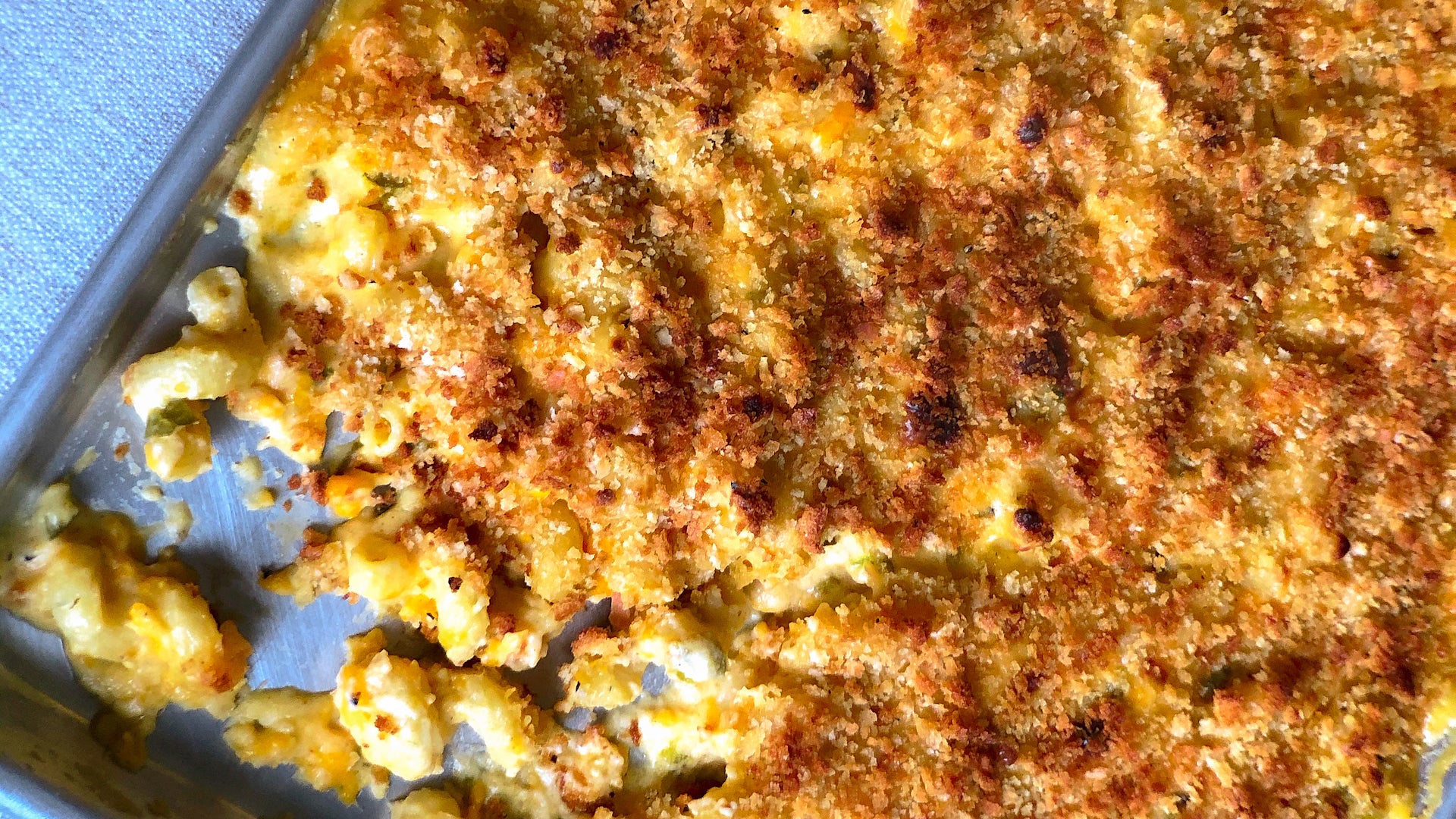 Crunchy Green Chile Sheet Pan Mac & Cheese